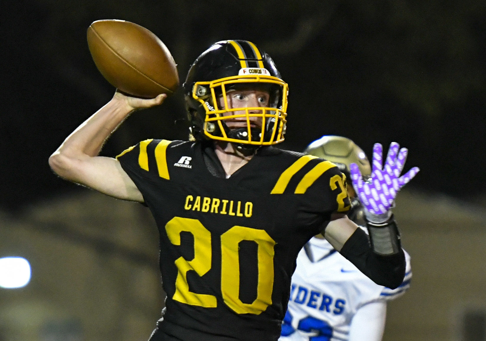 101521 CI Cabrillo football 05.JPG